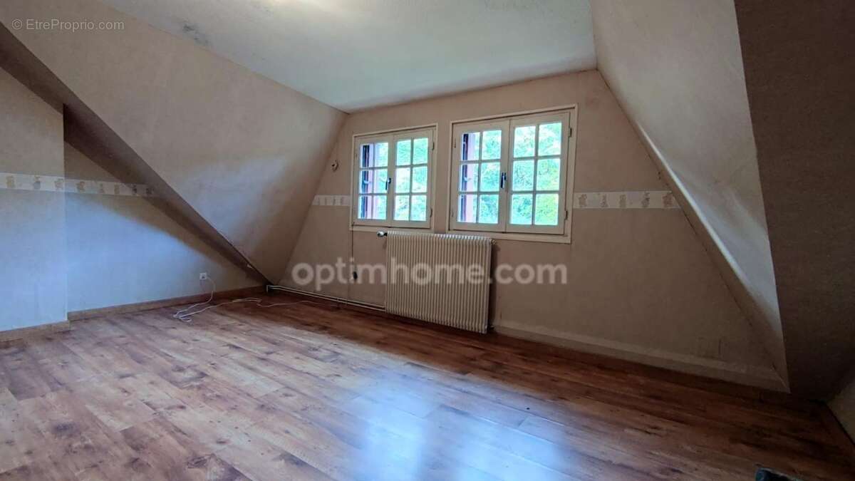 Maison d'Artisan Familiale de 150 m² 6 pièces avec Jardin et Sous-sol Complet - Proche de Rouen en Seine-Maritime et des Grands  - photo 13