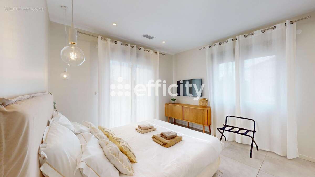 Maison à VALRAS-PLAGE