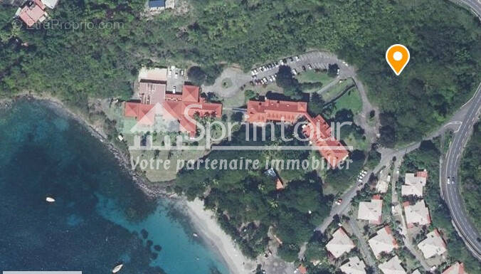 Terrain à BOUILLANTE