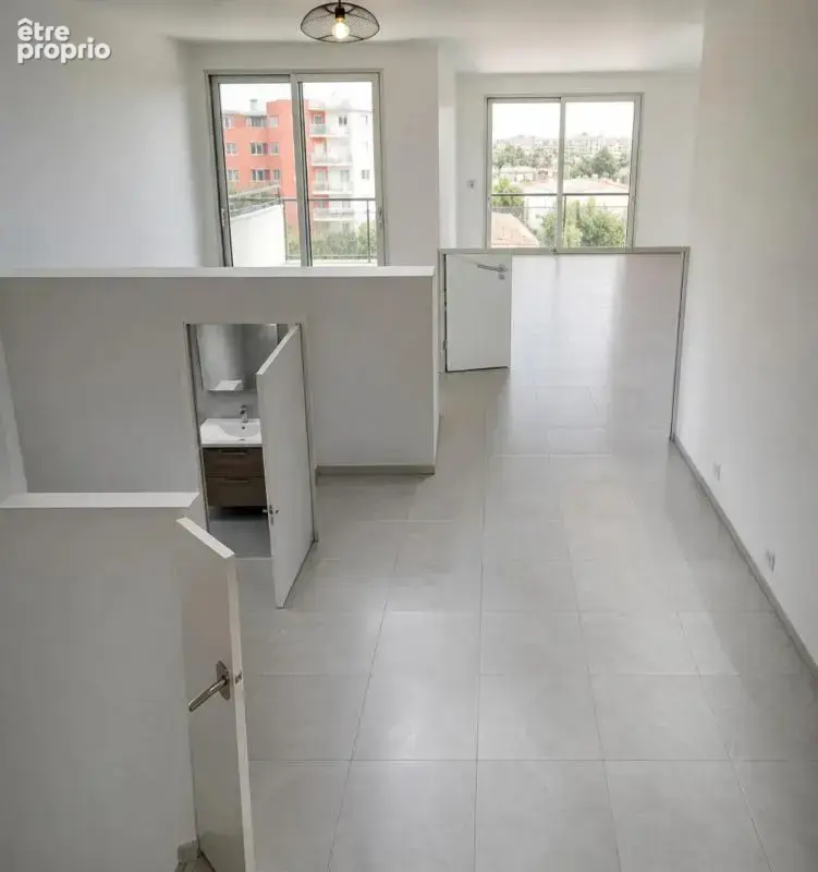 Appartement 3 pièces rénové à proximité des commodités à Oullins - photo 11