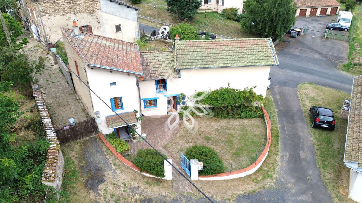 Maison de caractère à rénover   Environnement calme - photo 3