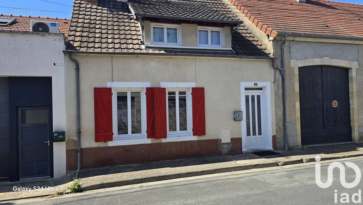 Photo 1 - Maison à DUN-SUR-AURON