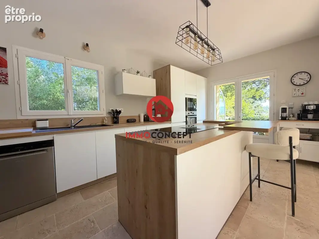 Maison 5 pièces 145 m² à vendre à Laudun-L'ardoise (30290) - photo 7