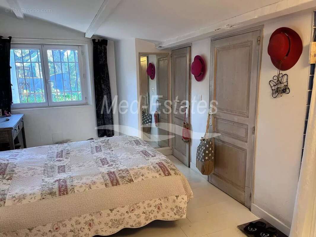 Maison à PLAN-DE-LA-TOUR