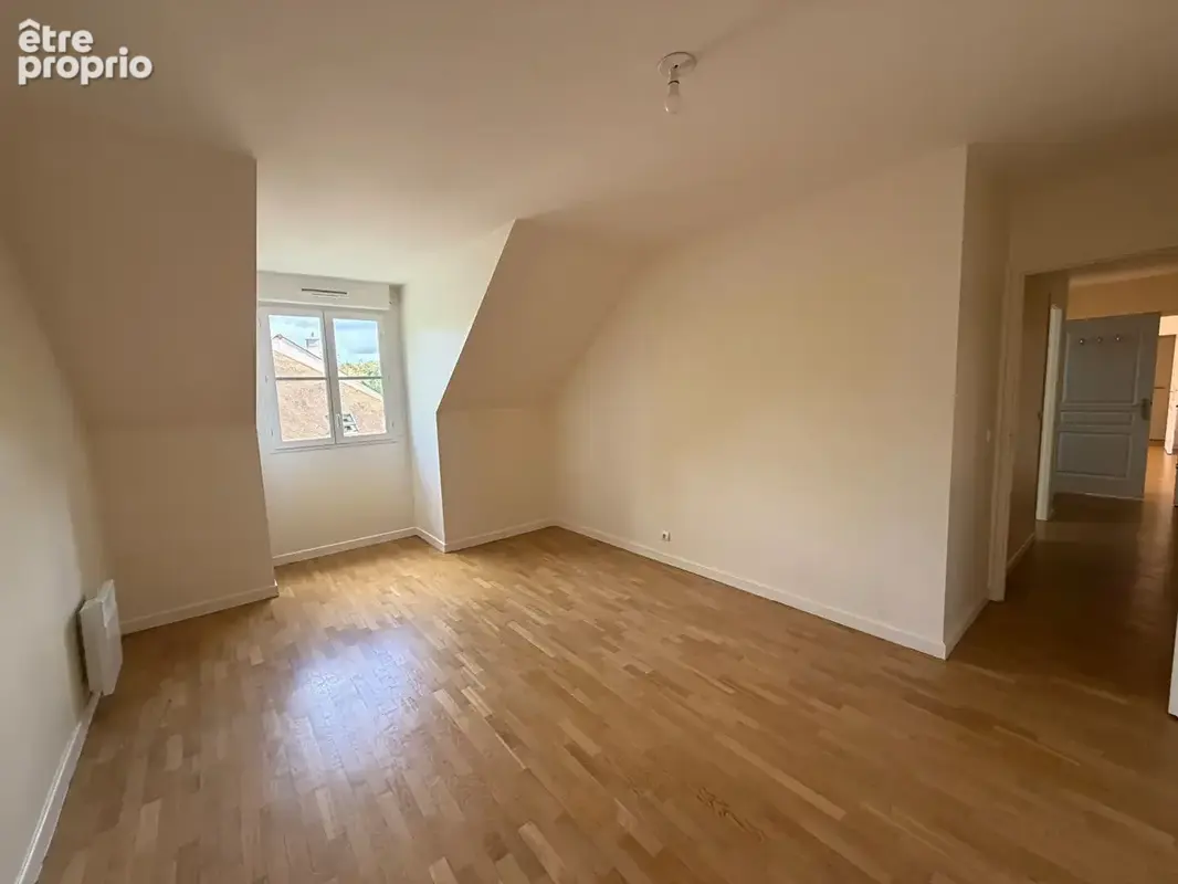 Buc  cerf volant grand f3  dernier etage avec balcon, cave et parkings - photo 10