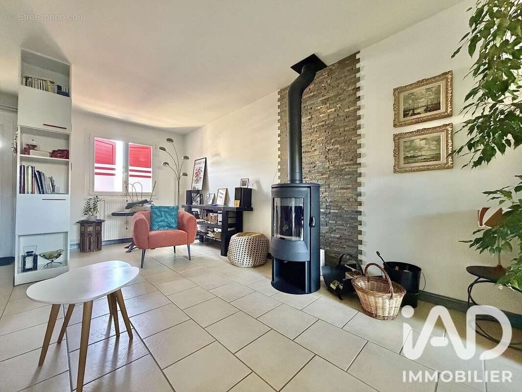 Maison 87 m² à Limoges  - photo 2