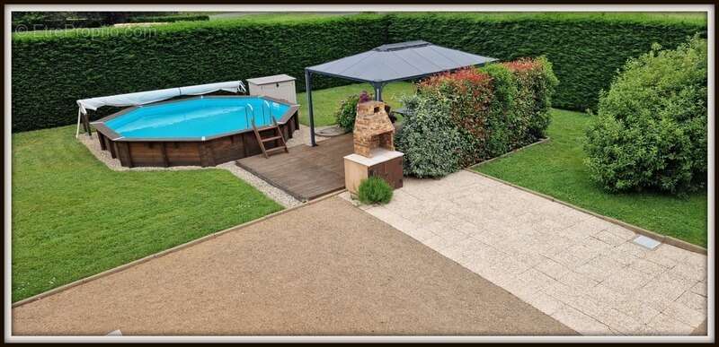 Maison à vendre 5 pièces SENNECE LES MACON (71)terrain clos 1600 m² piscine - photo 2