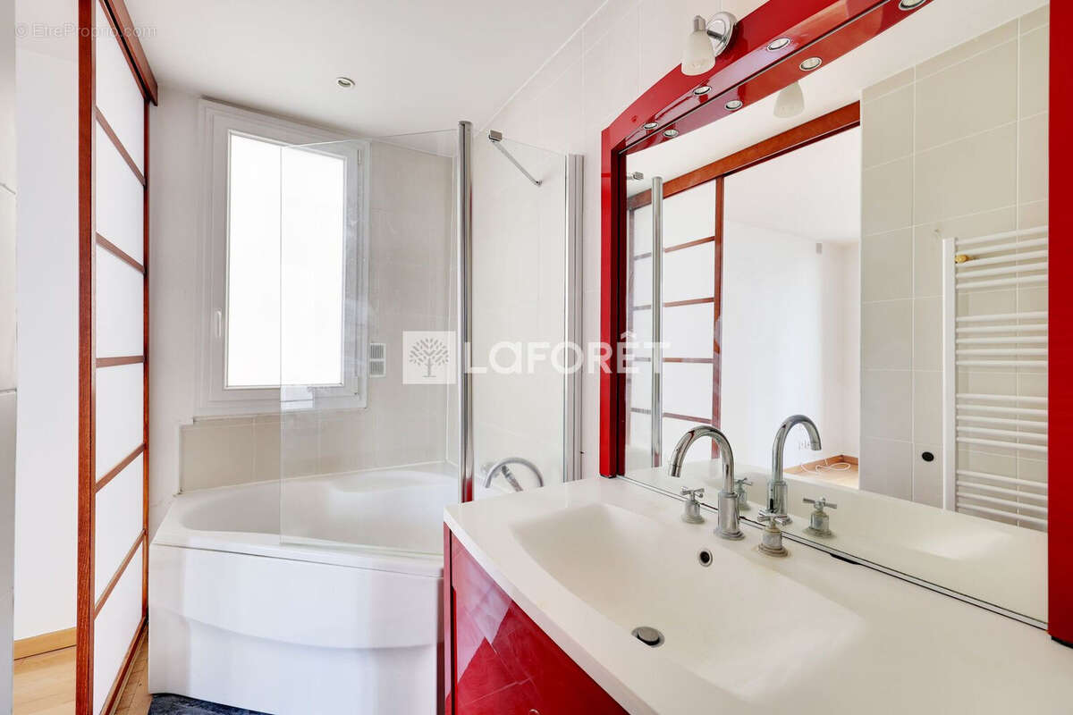 Appartement à PARIS-12E
