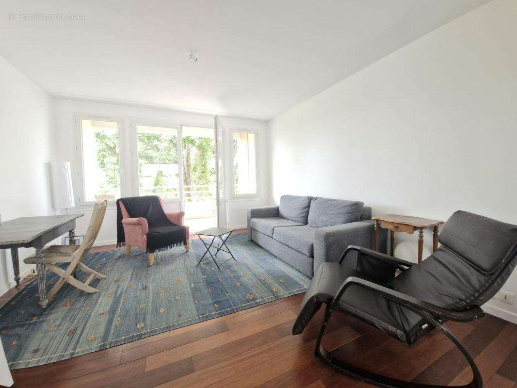 Appartement à LE RAINCY
