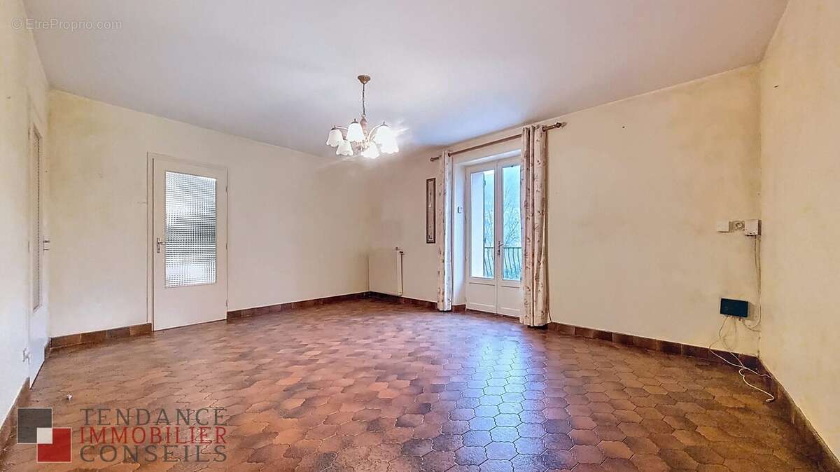 Maison à CHAMBOST-ALLIERES