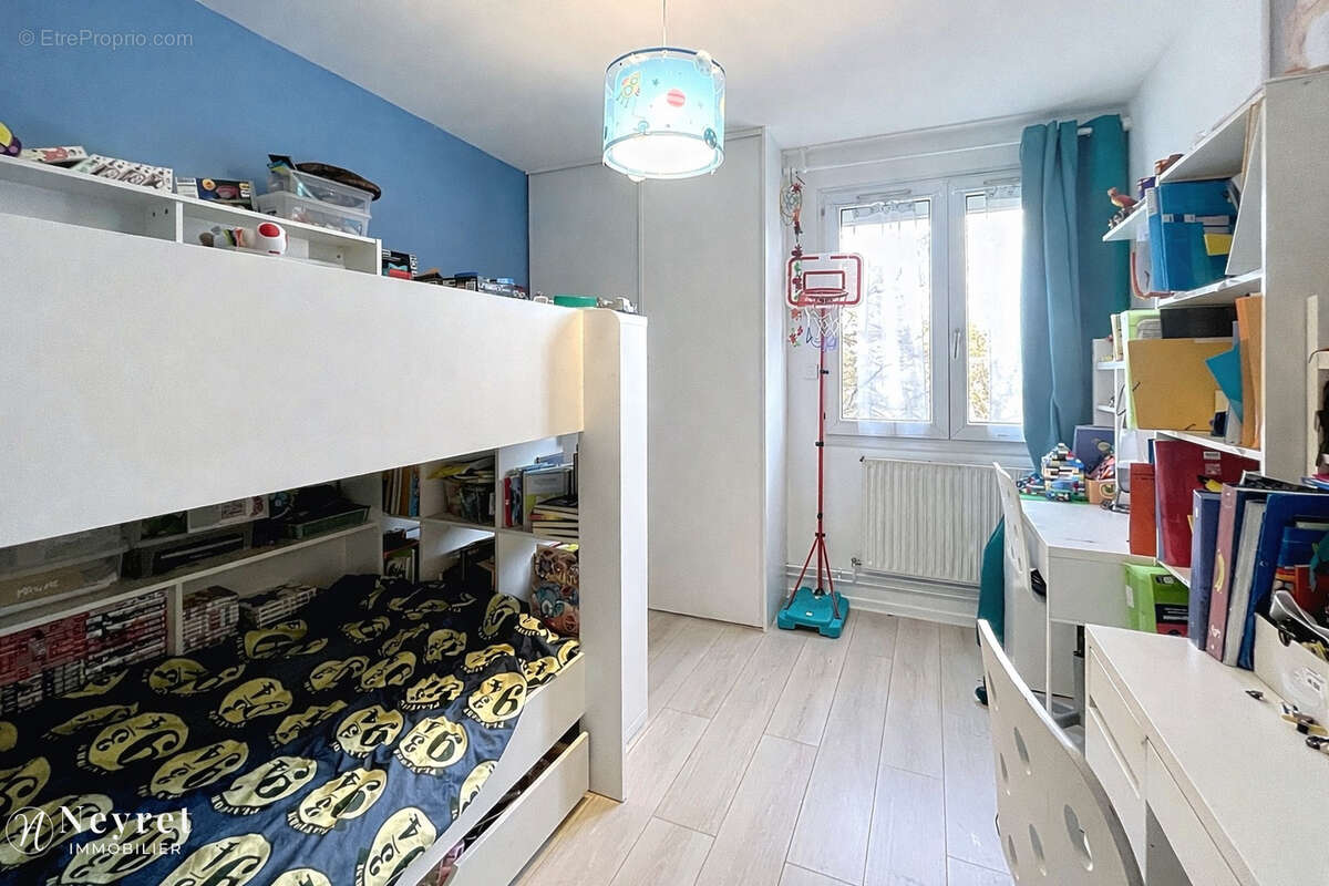 Appartement à OULLINS