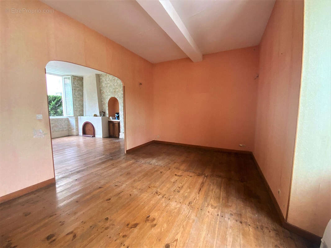 Maison à JONZAC