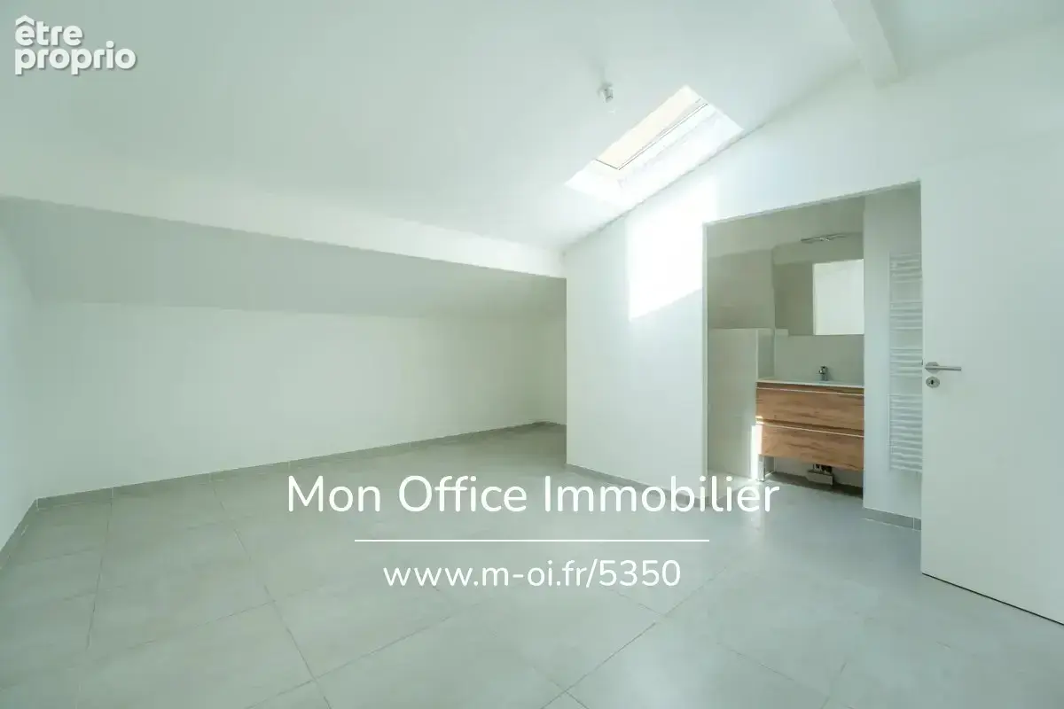 Référence : 6848-MAC. - Appartement Duplex en dernier étage - 3 chambres - Terrasse 50m2 - Vue Sainte Victoire - photo 7