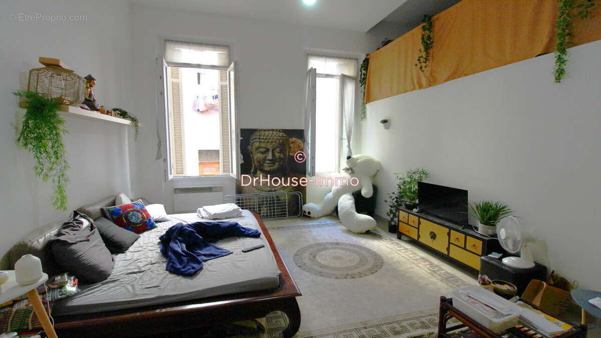 Appartement à MARSEILLE-1E