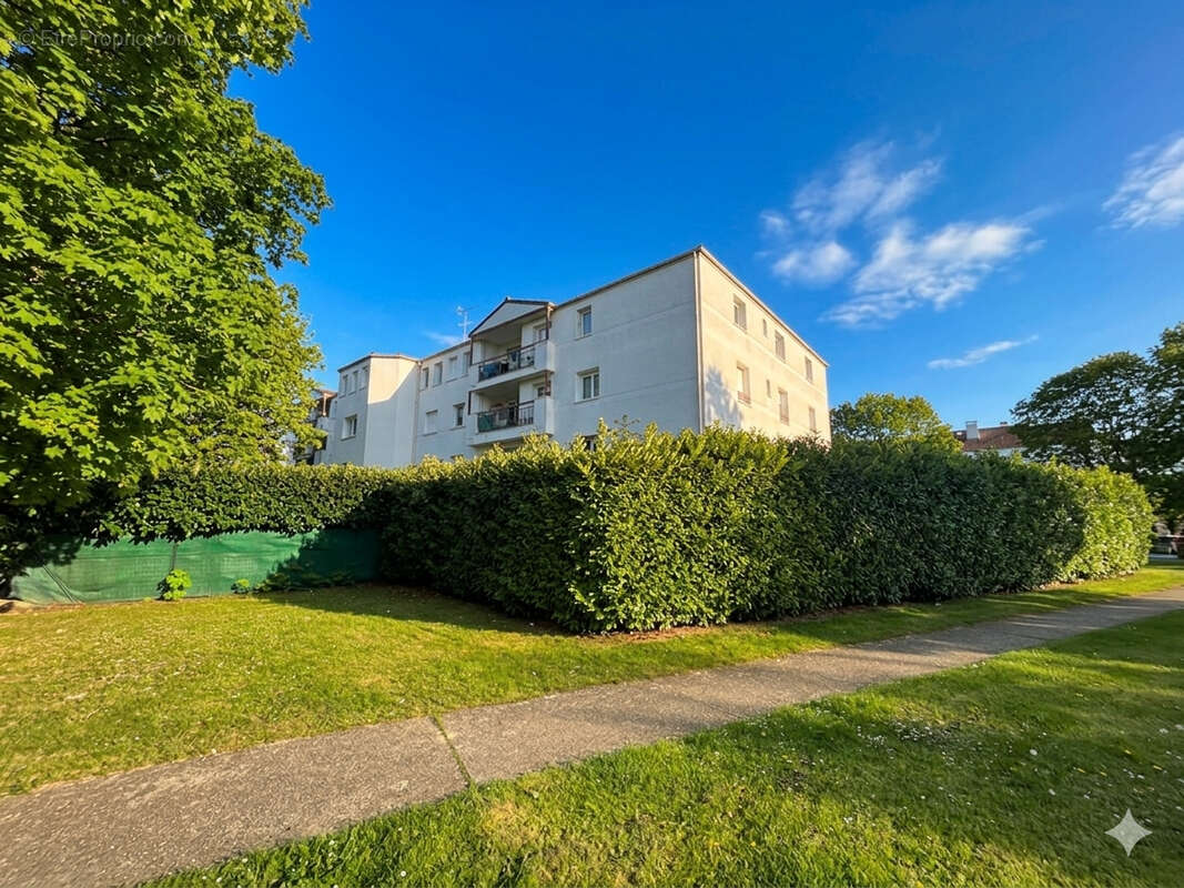 Appartement à SAVIGNY-LE-TEMPLE