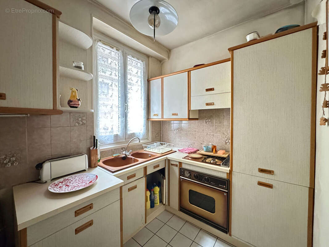 Appartement à LEVALLOIS-PERRET