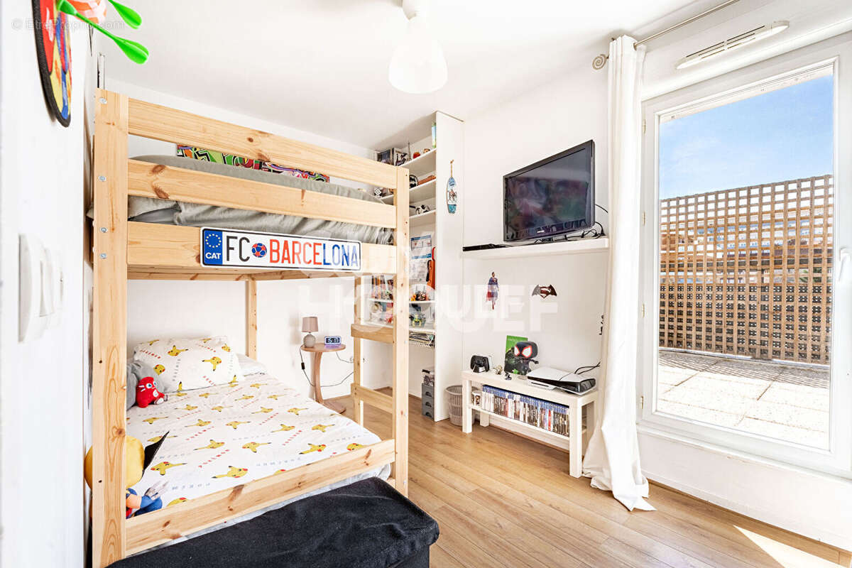 Appartement à GENNEVILLIERS