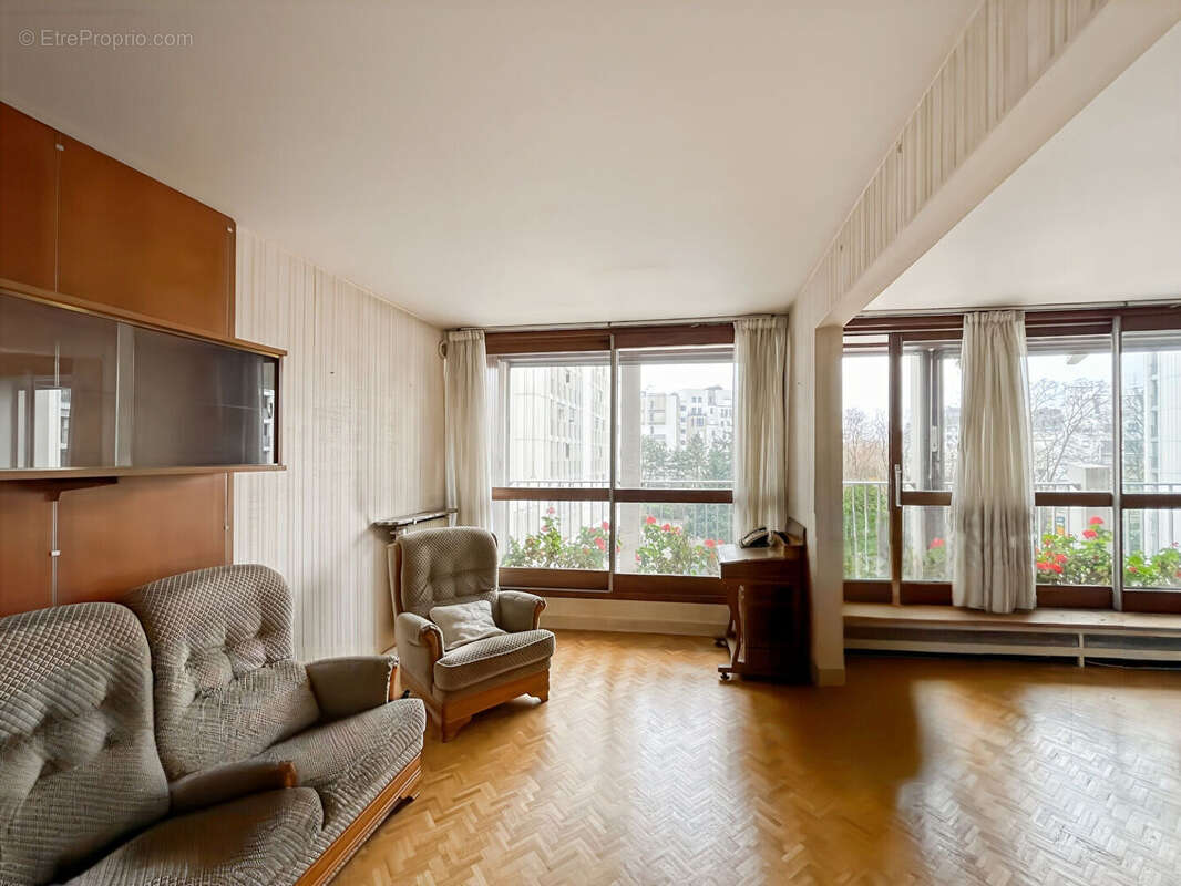 Appartement à PARIS-15E