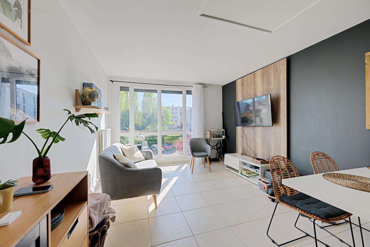 Appartement à NEUILLY-PLAISANCE