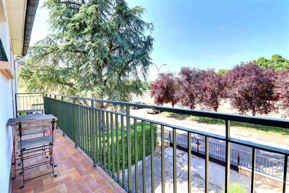 Appartement à CHENOVE