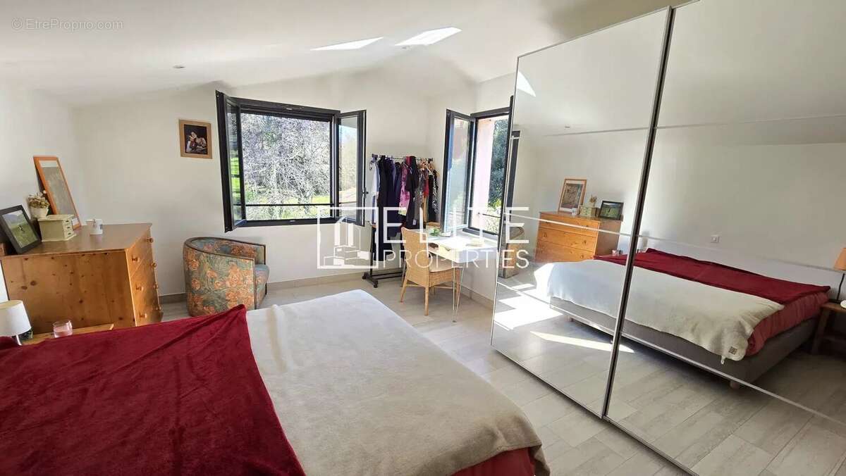 Maison à MOUANS-SARTOUX