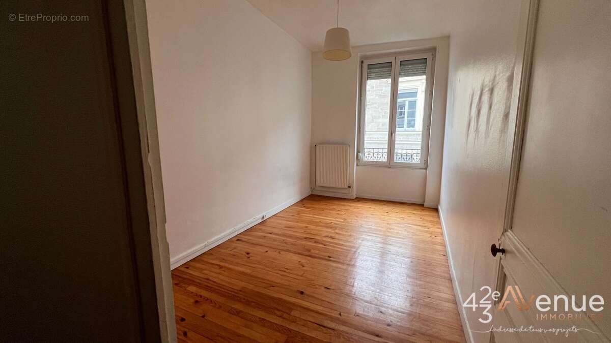 Appartement à SAINT-ETIENNE