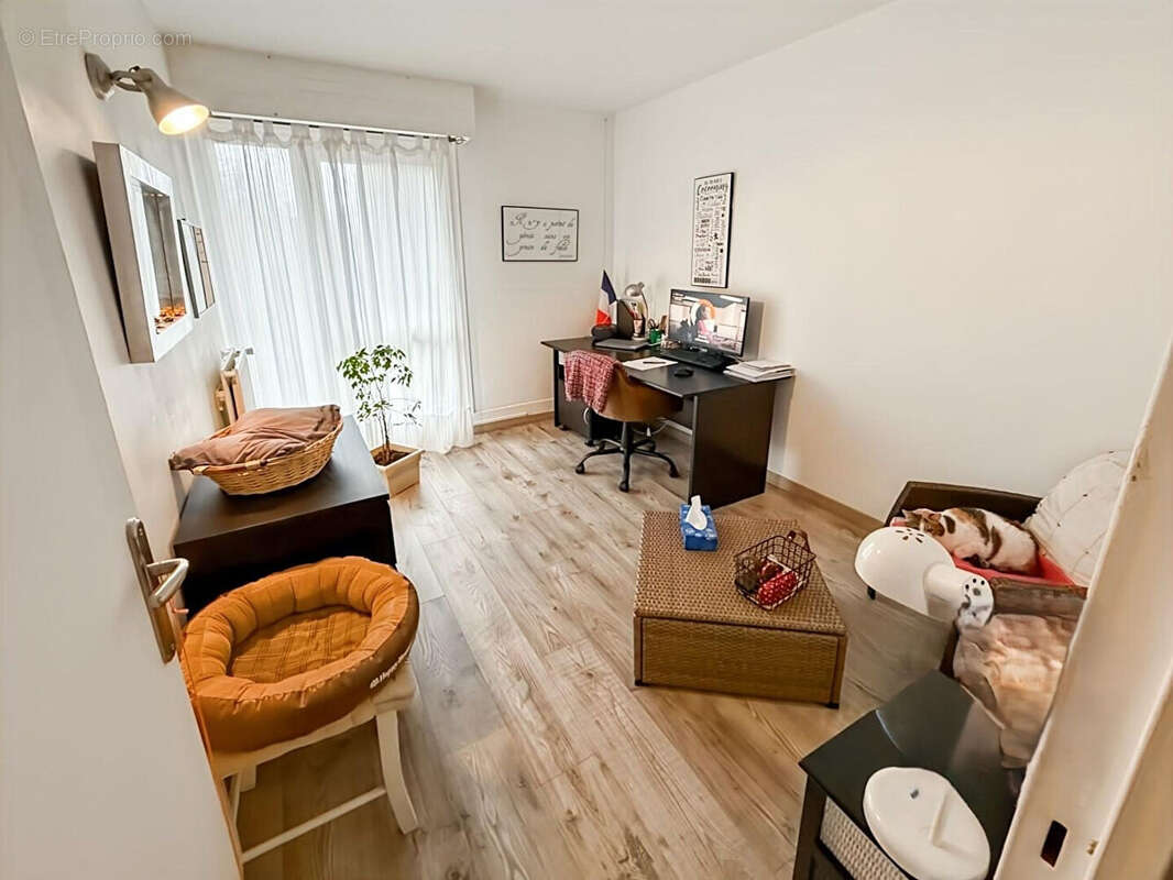 Appartement à LES ULIS