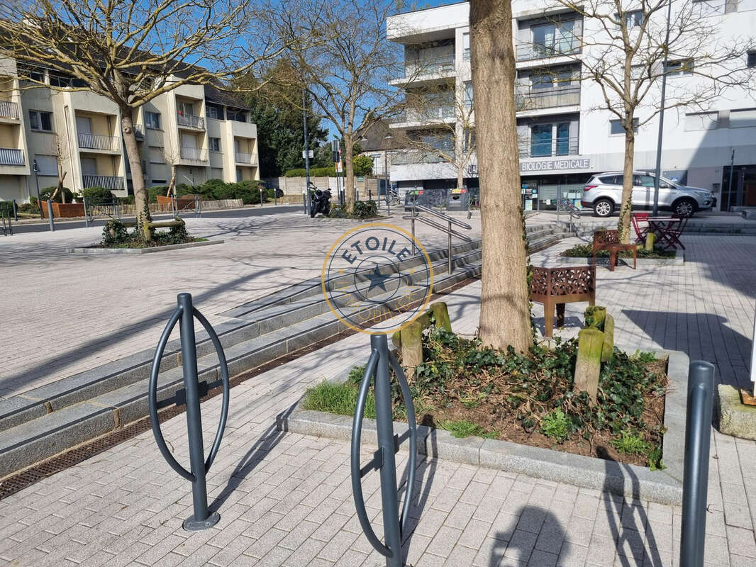 Type 3 récent dernier étage avec terrasse et 2 parkings. - photo 8