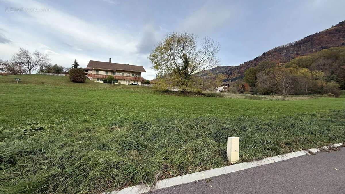 Terrain à CERVENS