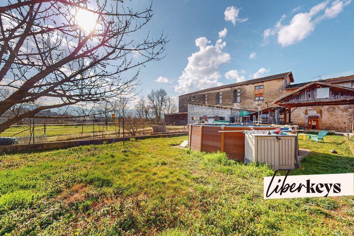 Maison à SAINT-HILAIRE-DU-ROSIER