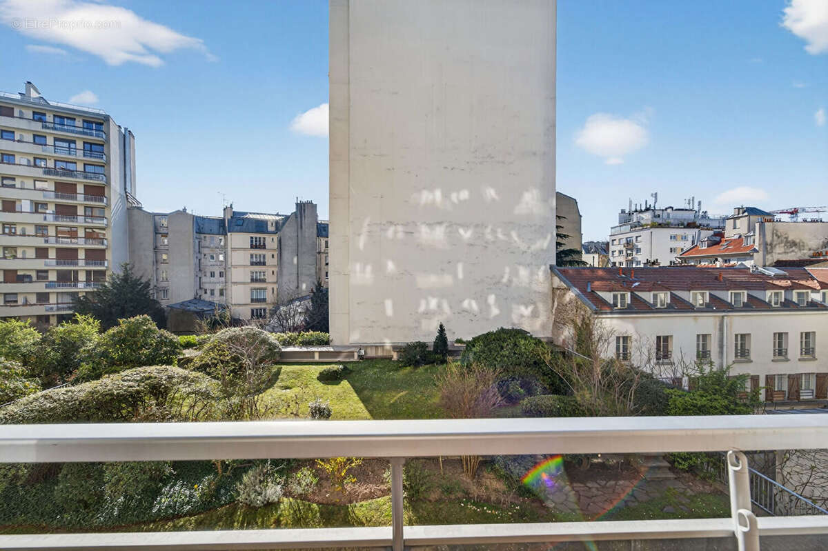 Appartement à PARIS-11E