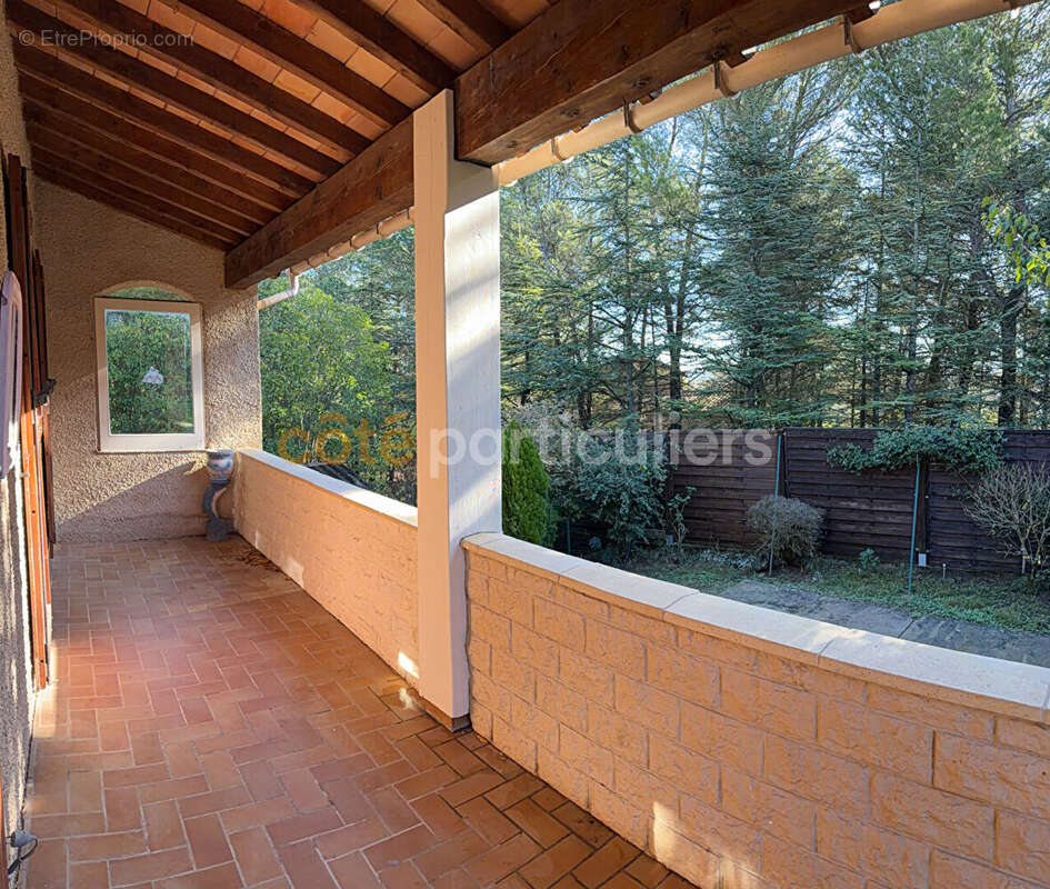 Maison à VILLEMOUSTAUSSOU