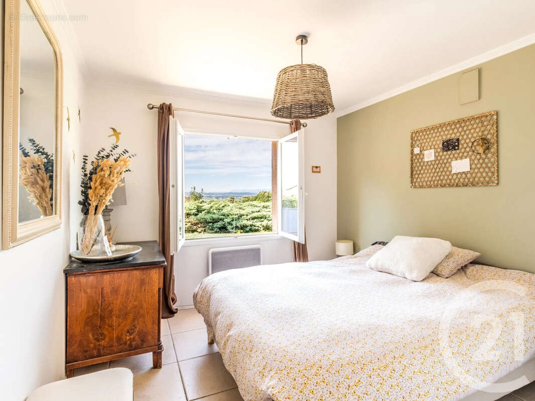 Maison 124 m² à Trevoux  - photo 7