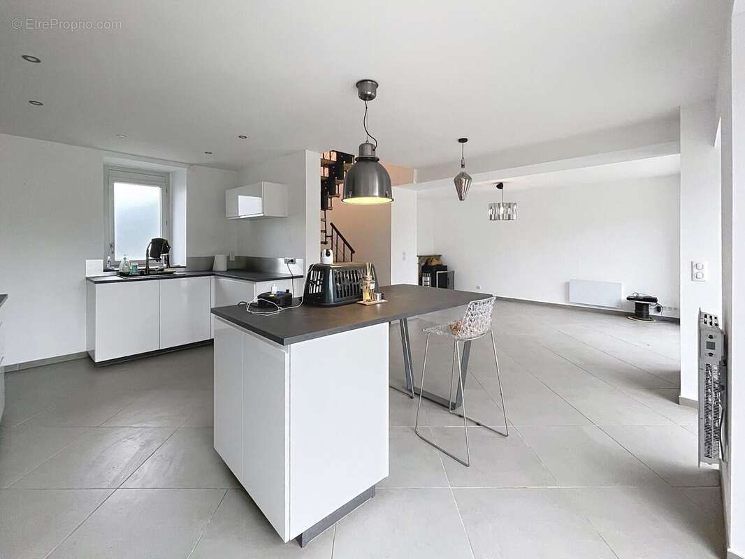 Photo 3 - Maison à LABROQUERE