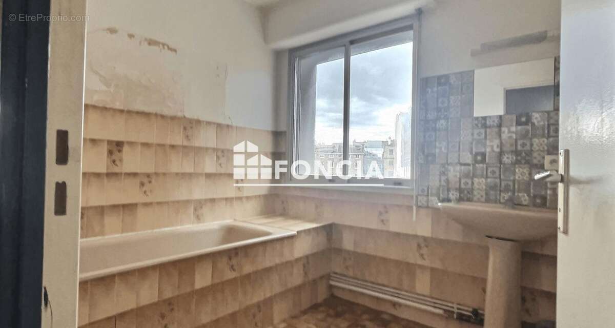 Appartement à SAINT-ETIENNE