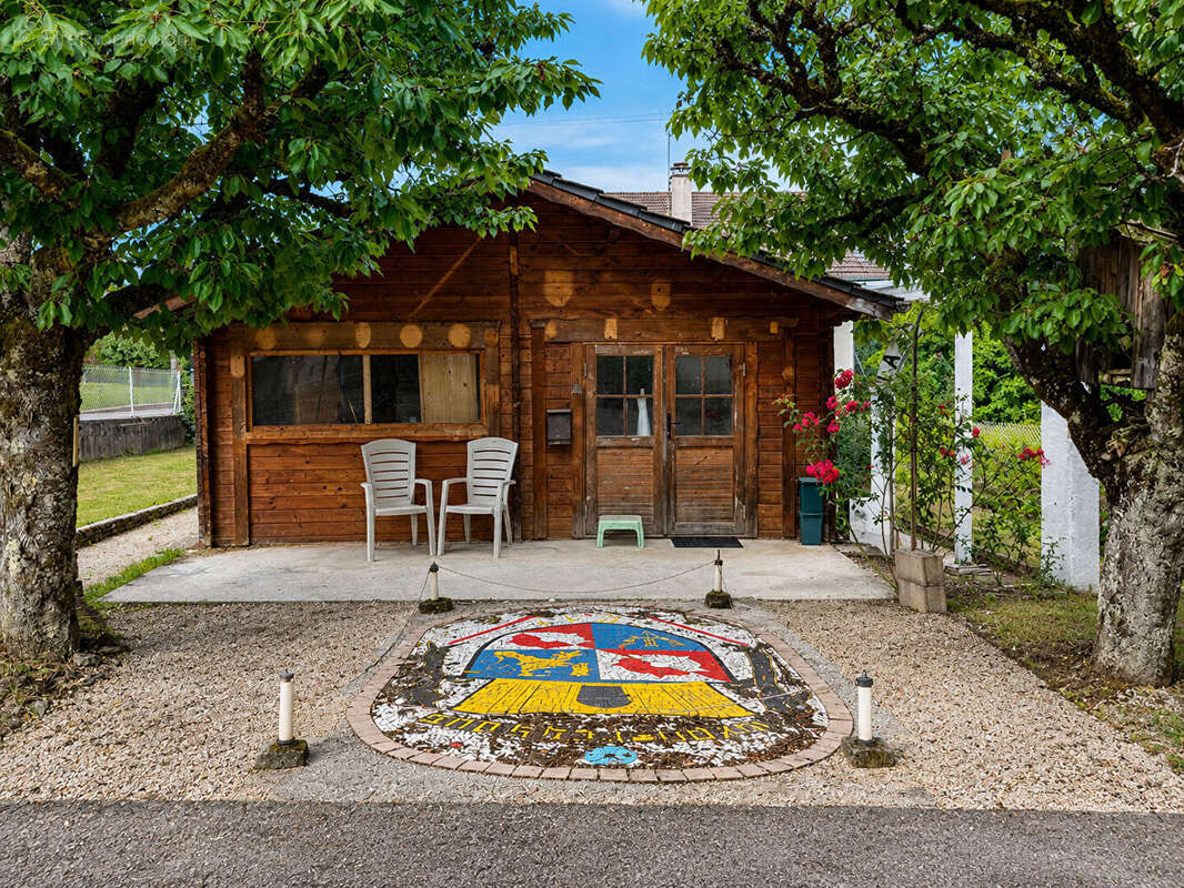 Maison à AUXON-DESSUS