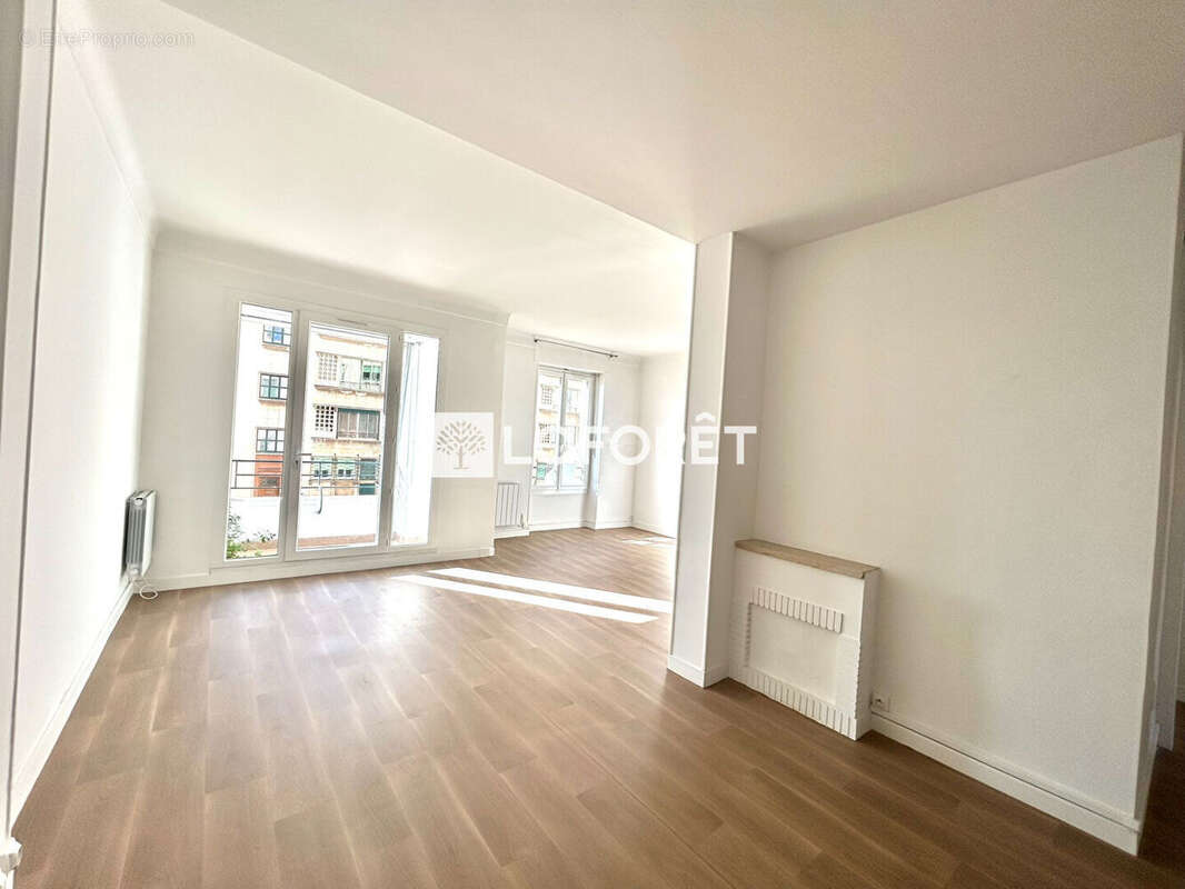 Appartement à MARSEILLE-2E