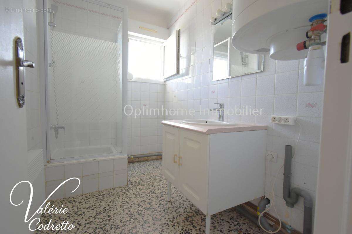 Appartement T3 de 64 m² avec terrasse et loggia – Résidence Le Cap d'Or – Six-Fours-les-Plages – À deux pas de la plage 83140 - photo 11