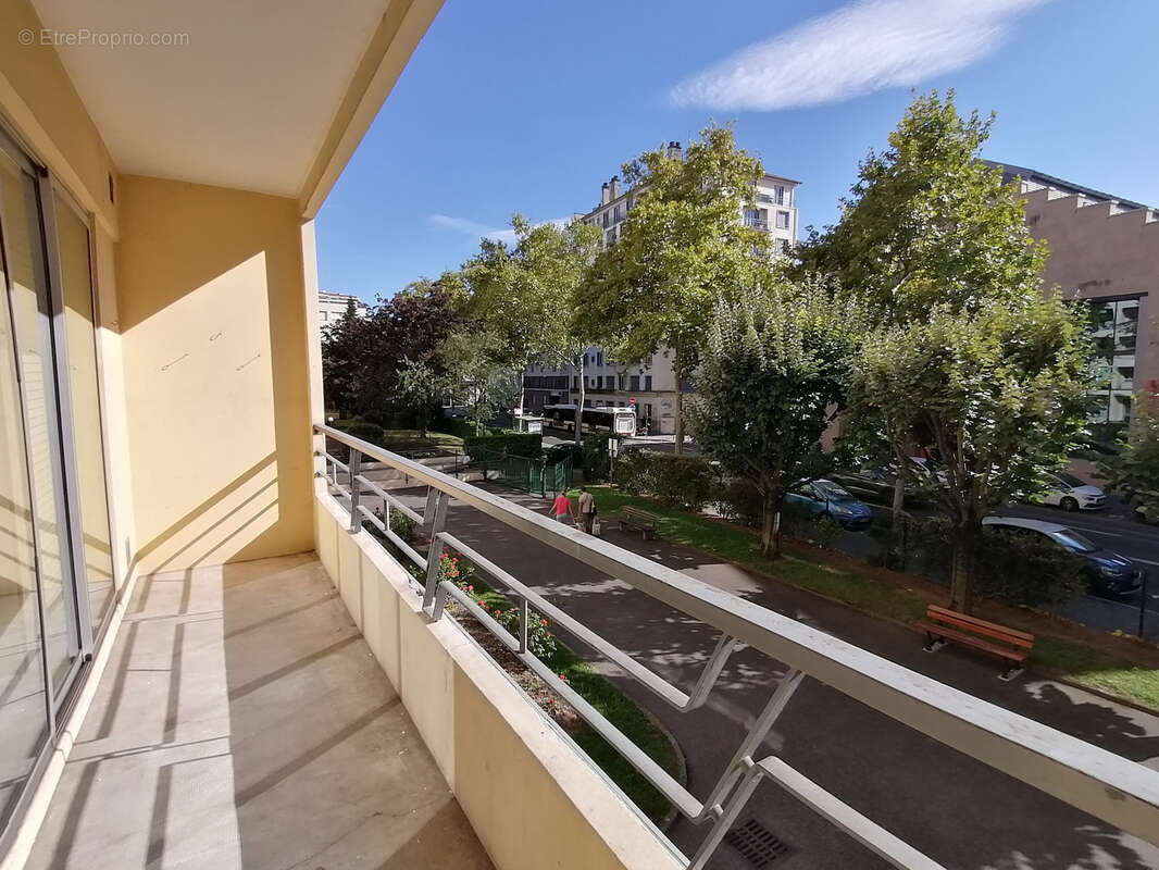 Appartement à LYON-8E