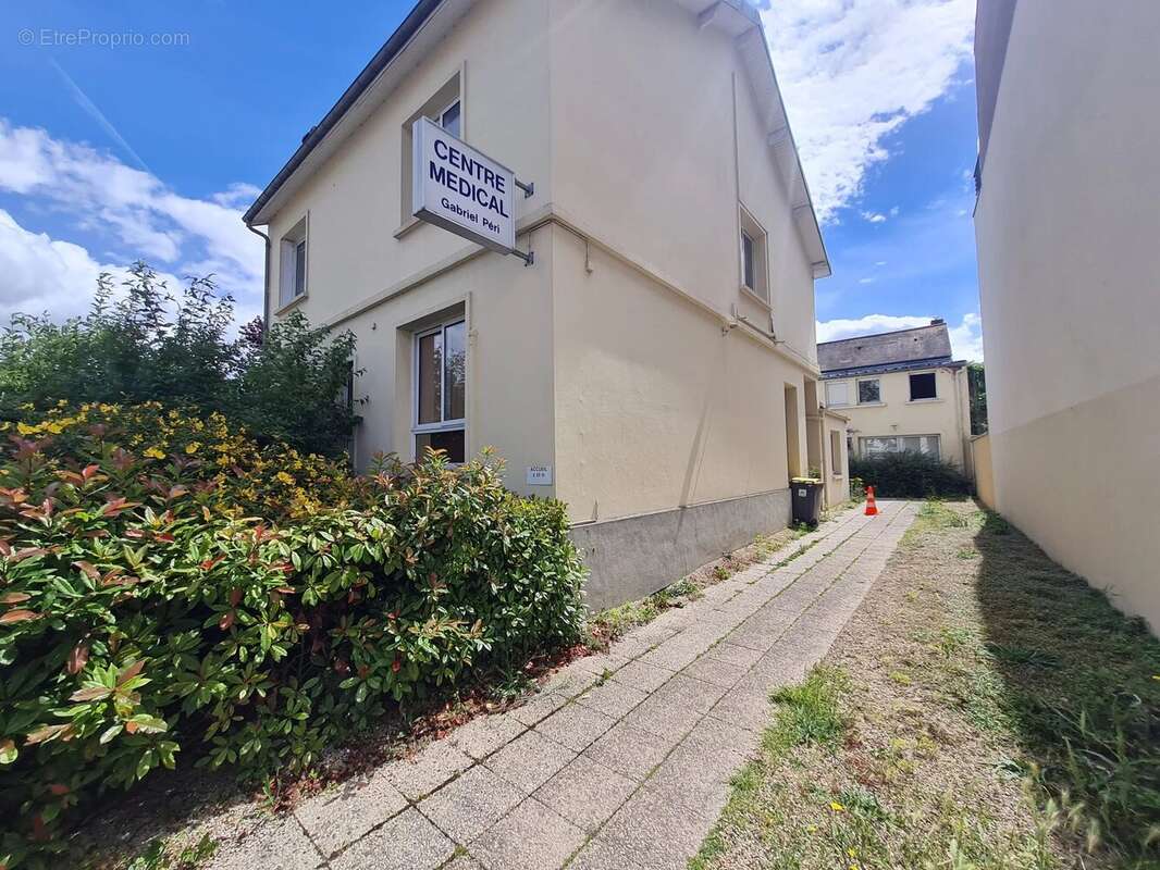 Saint-Cyr l'Ecole - Centre Mairie - photo 2
