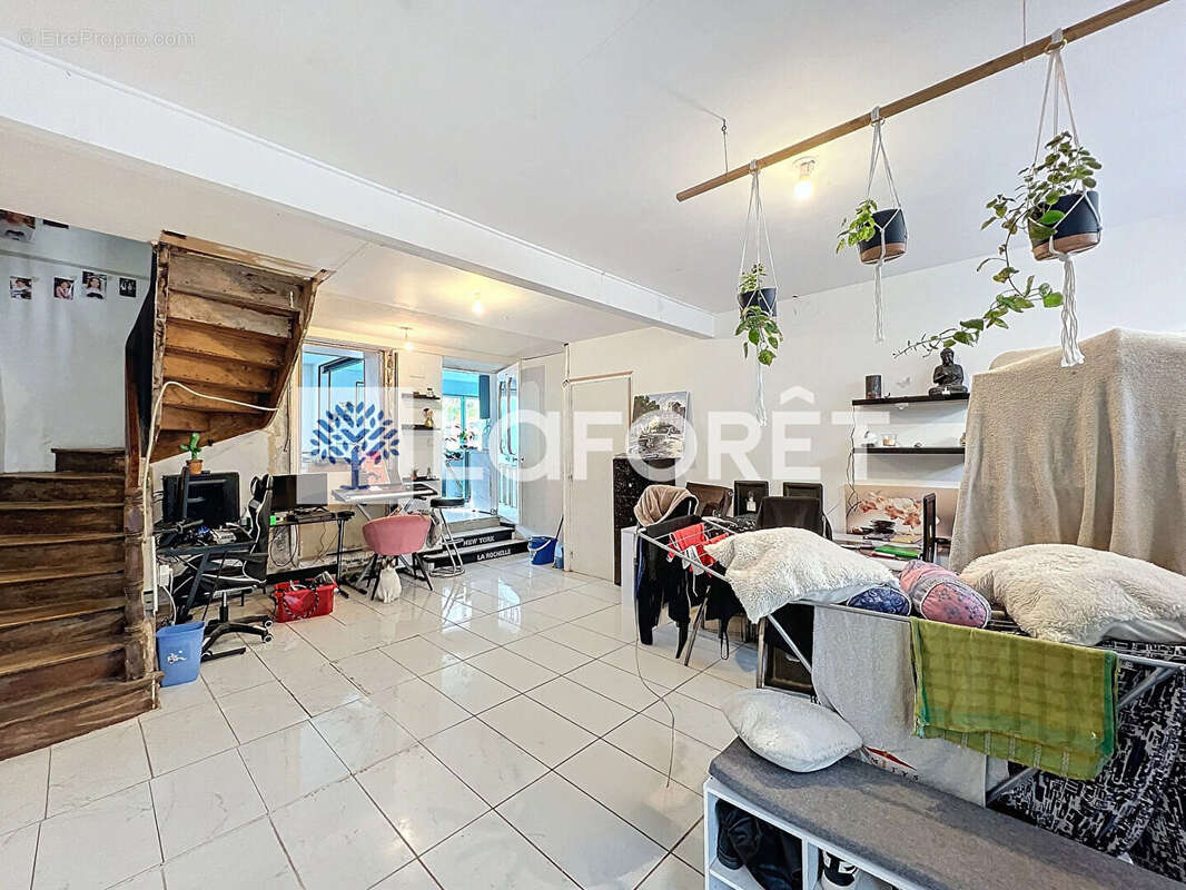 Maison à SAINT-LOUP-LAMAIRE