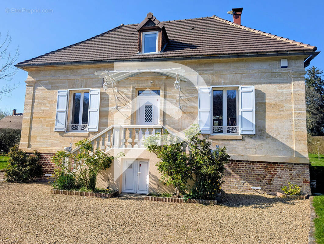 Maison à SAINT-CREPIN-IBOUVILLERS