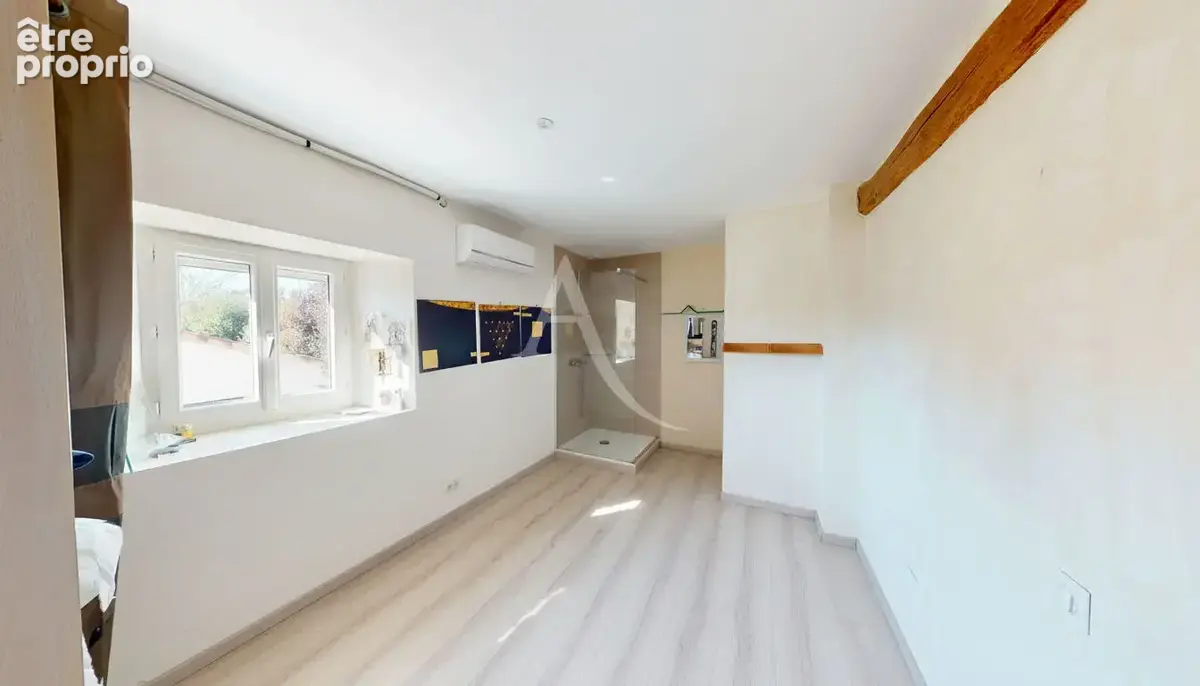 SMARVES - Propriété d'exception rénovée avec ascenseur, 5 chambres et terrain de 4 100 m² - DPE C - photo 8