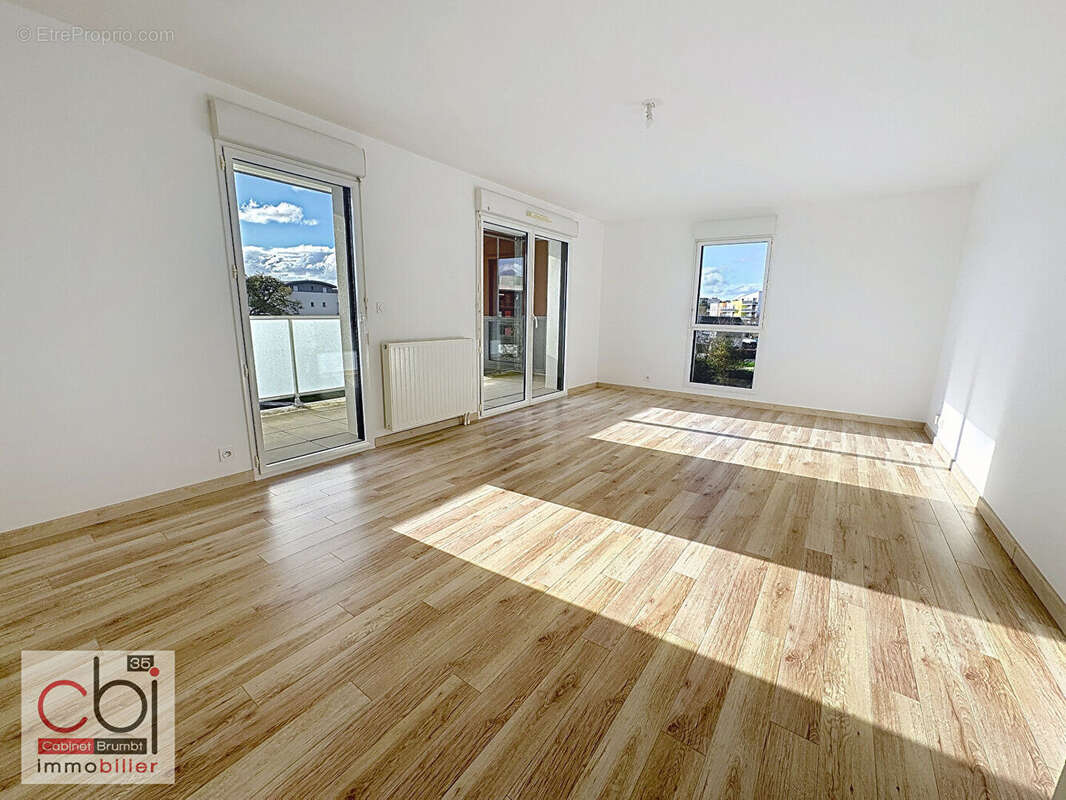 À vendre ? Spacieux T4 lumineux de 90,93 m² - garage et parking - photo 3