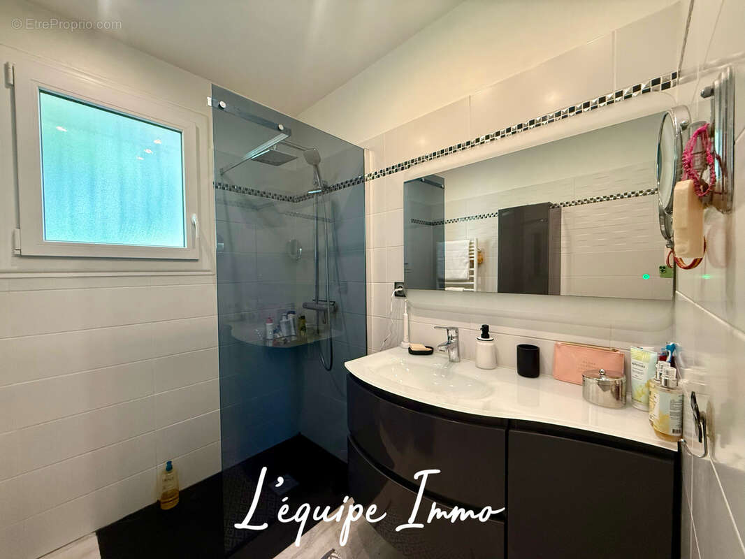 Villa t5 130m2 avec garage piscine et jardin attenant - photo 8