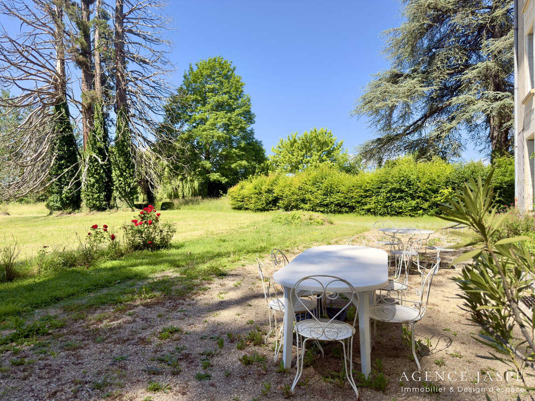Autre à SURY-LE-COMTAL