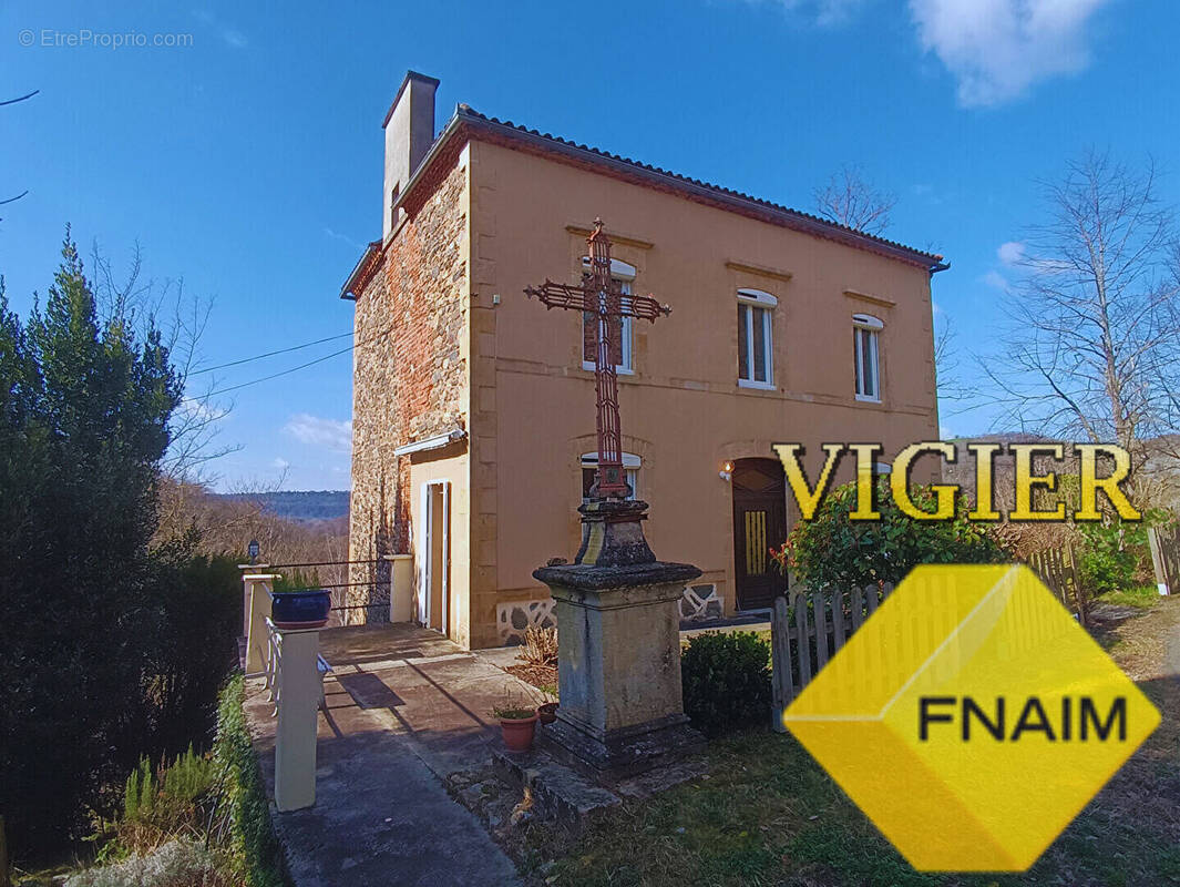 Maison à CAPDENAC-GARE