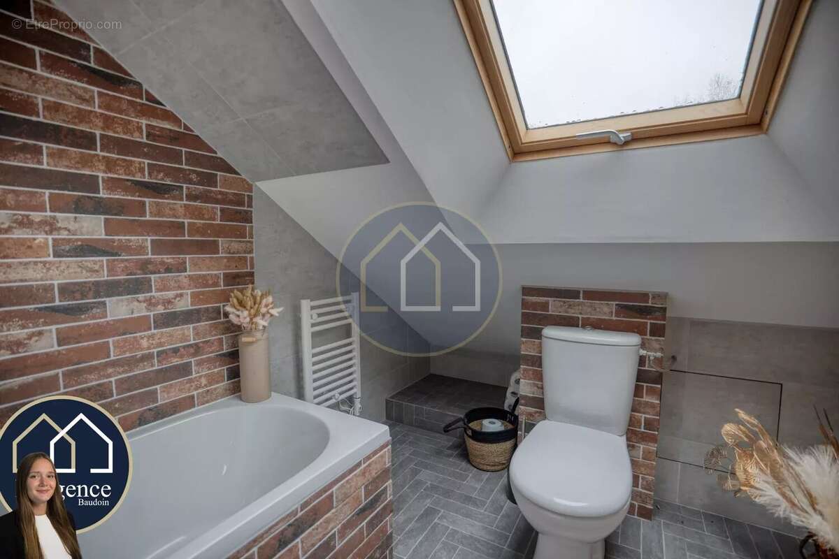 Maison à TREMBLAY-LES-VILLAGES