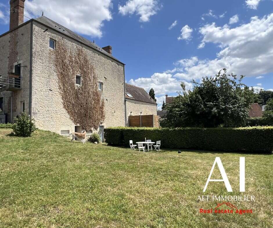 Appartement à LA LANDE-DE-LOUGE