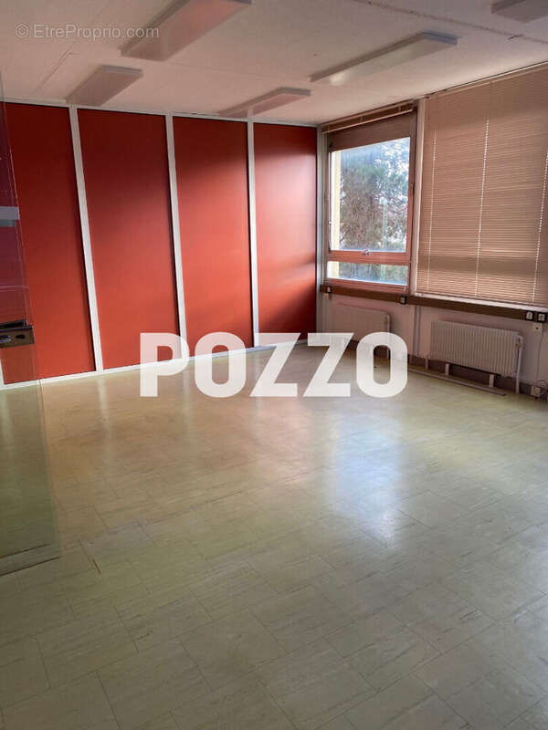 Commerce à QUERQUEVILLE